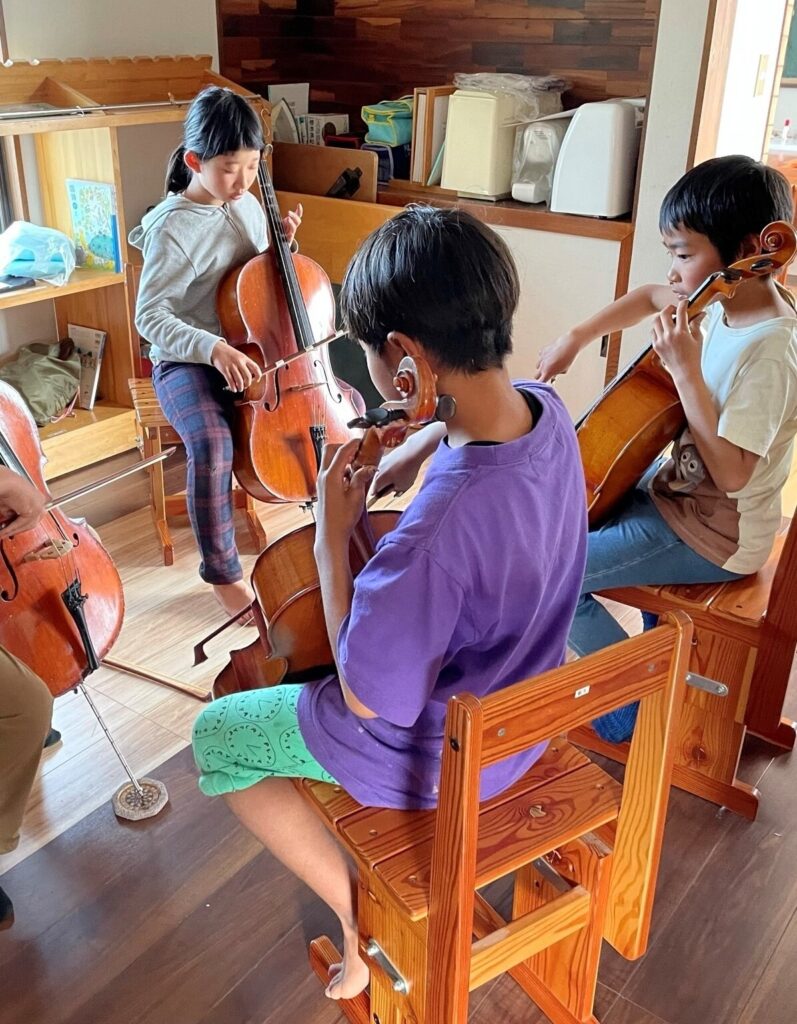 写真: 小中学生のための学び舎 みんなの学校